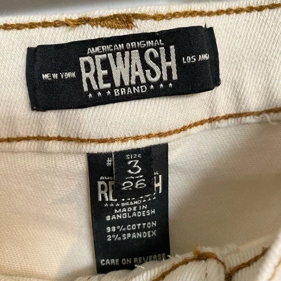 Rewash Brand Juniors' Elasticized-Waistband Mom Shorts - Picture 4 of 4